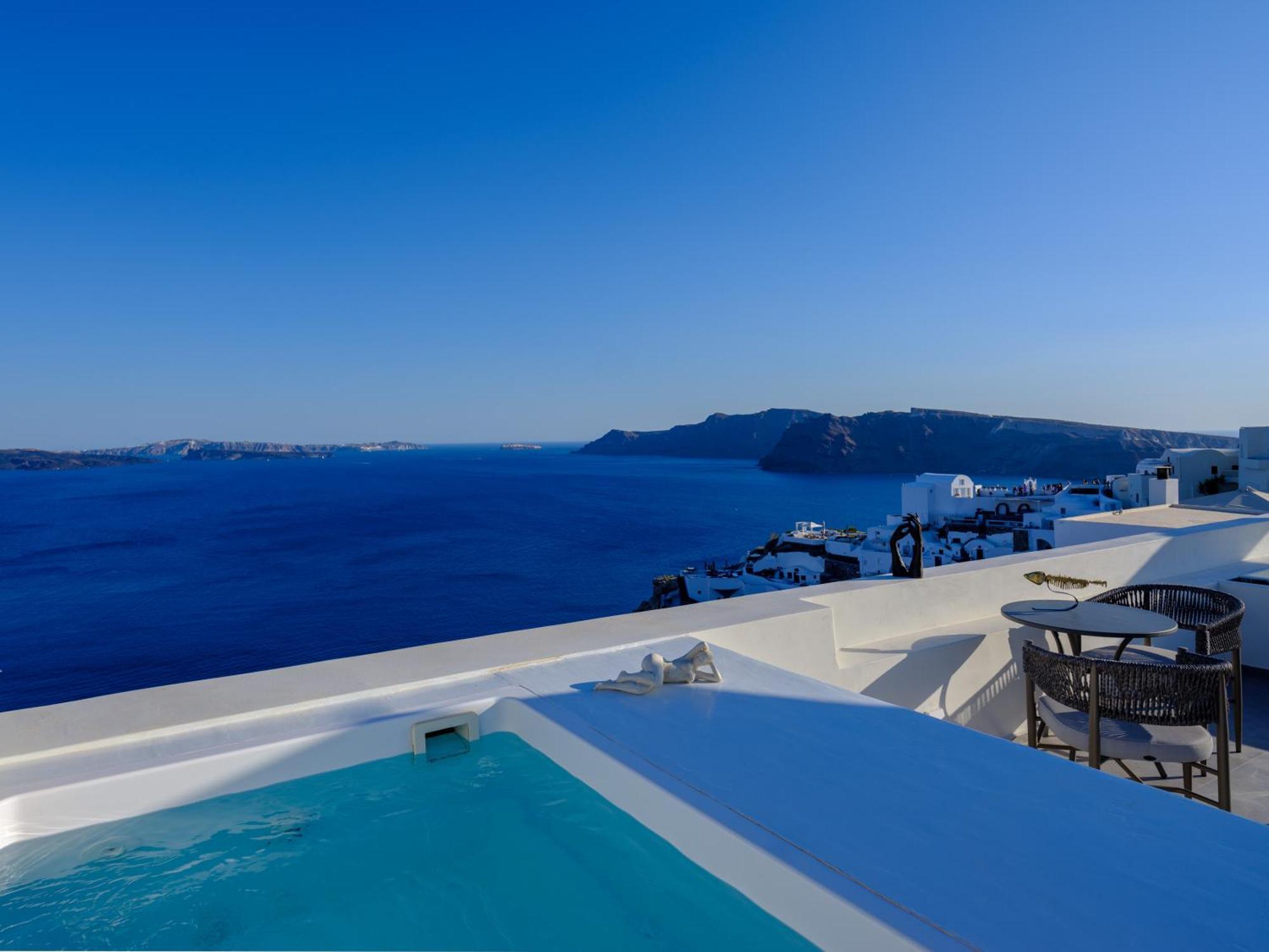 Oia Treasures Art Suites Exterior photo